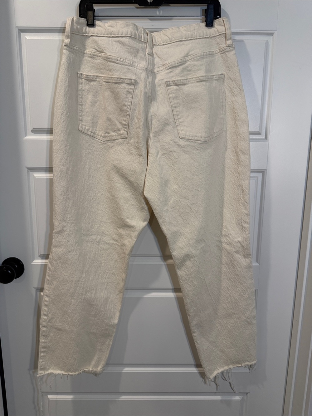 Universal Thread Women's Vintage Straight High Rise Distressed Denim Jeans Sz 12 - Picture 6 of 6